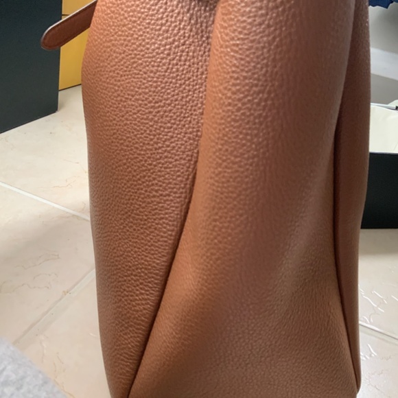 Prada - Picture 4 of 16